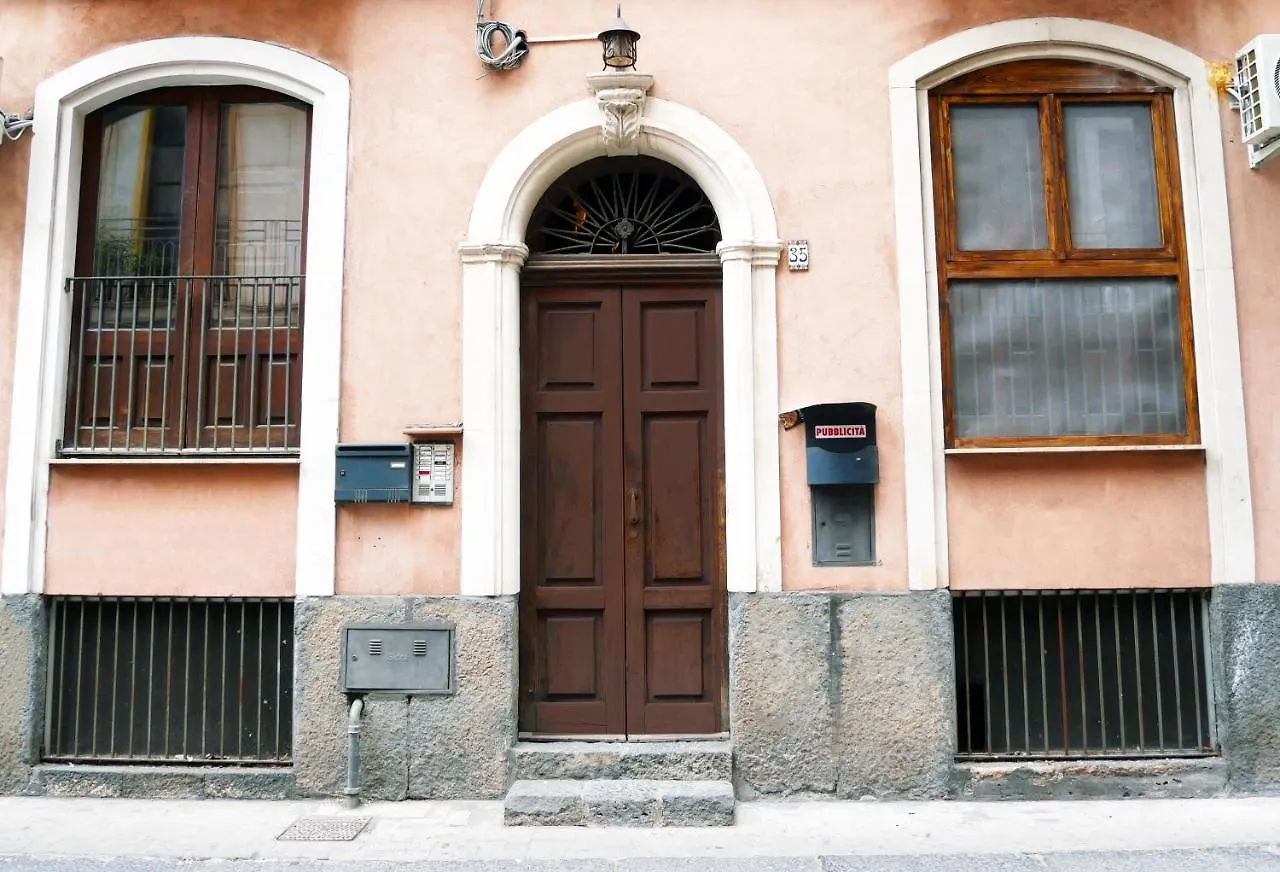 Ninetti Guest House - Apt Centro Storico Catania 0*,  Italy