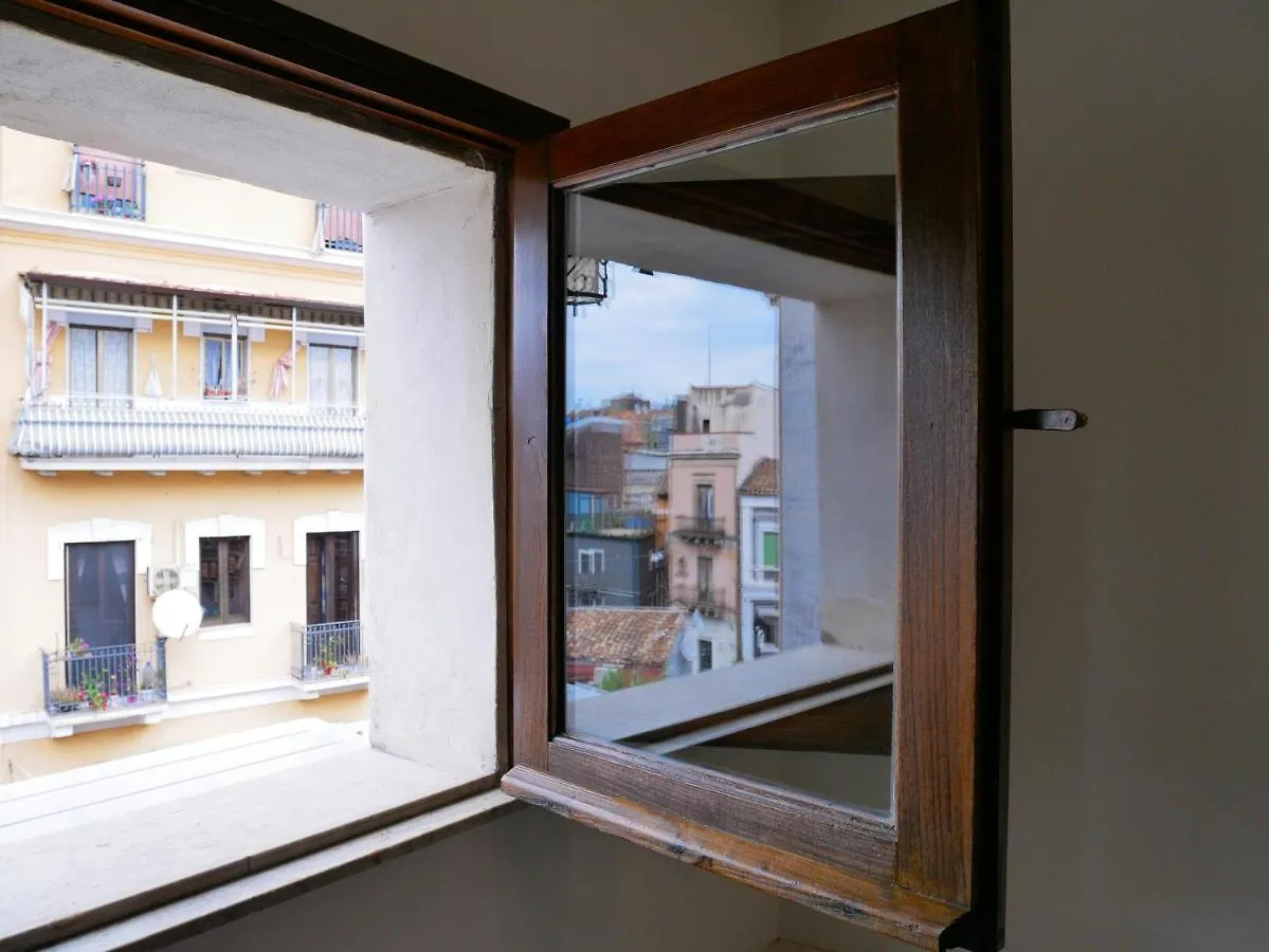 Apartment Ninetti Guest House - Apt Centro Storico Catania Italy