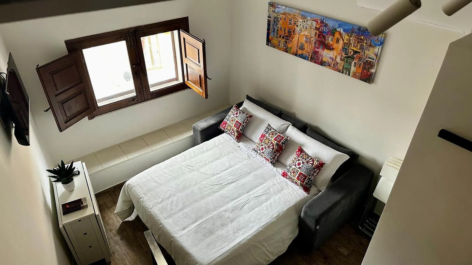 Apartment Ninetti Guest House - Apt Centro Storico Catania Italy